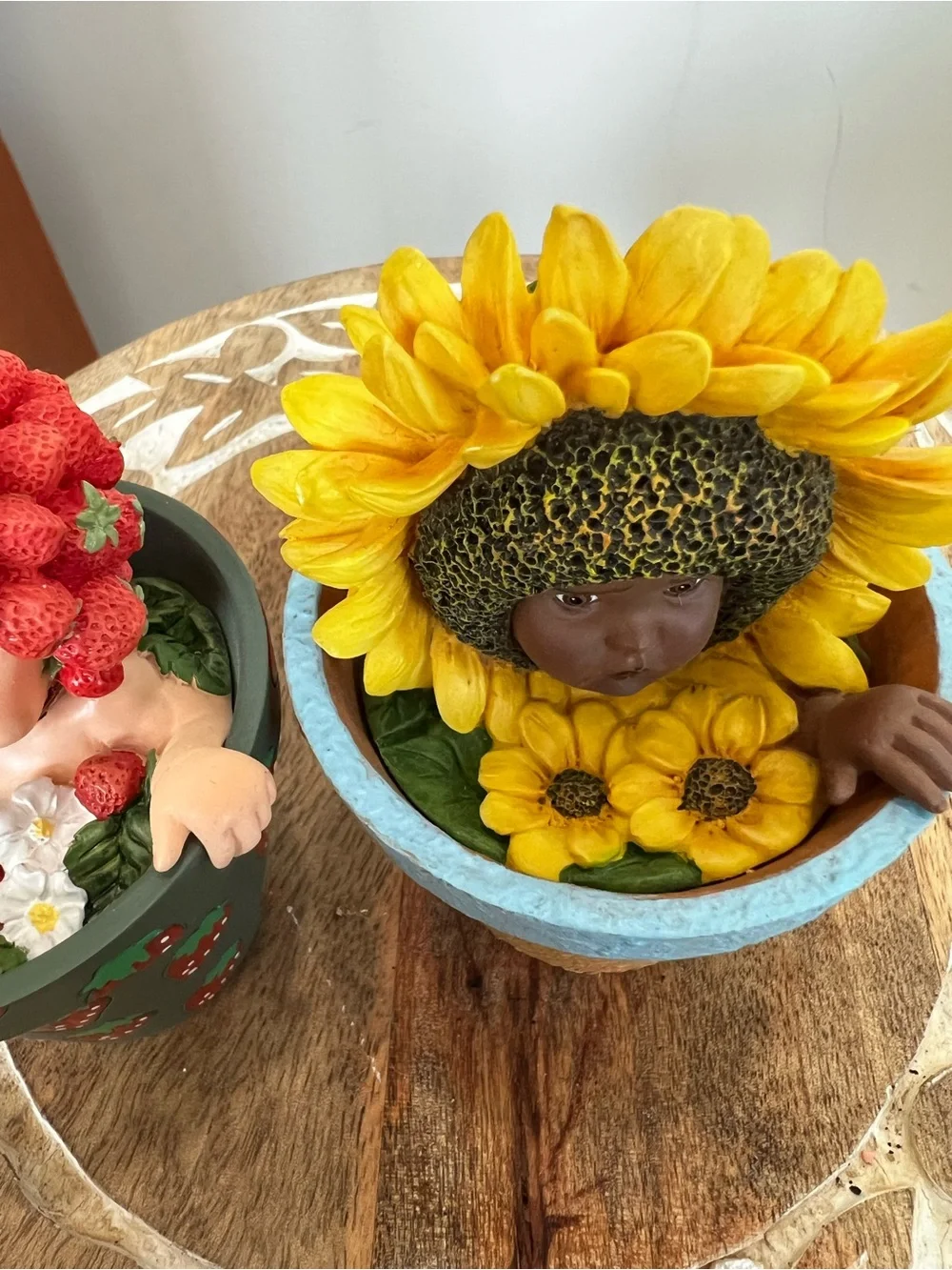 1998 Enesco Decorative Sunflower and Strawberry Set - Yellow & Red